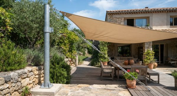 Les meilleurs modèles de mats pour votre voile d'ombrage